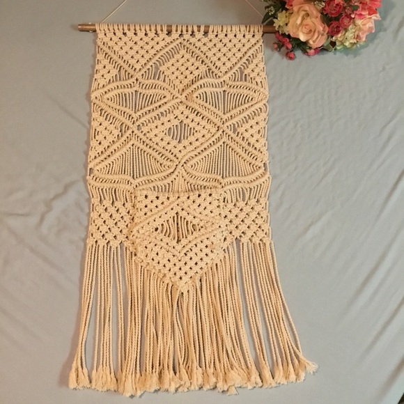 Macrame wall hanging with pocket. - Picture 2 of 5